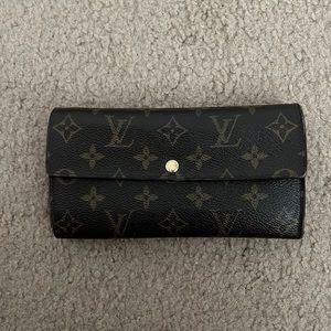 Louis Vuitton! WALLET.